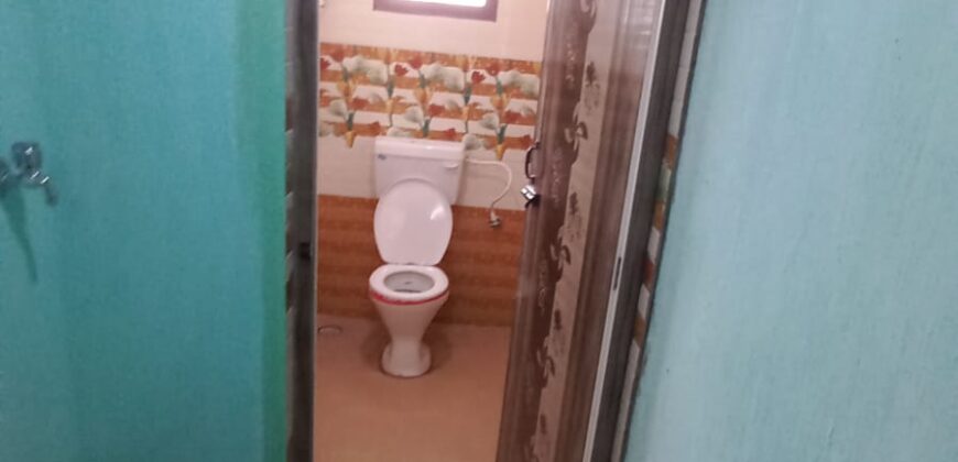 1 BED ROOM HOUSE AVAILABLE FOR RENT IN MAINROAD VALUTHOOR